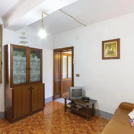 Apartment 1 Bedroom Amazing In Bagni Di Lucca Lu Cocciglia